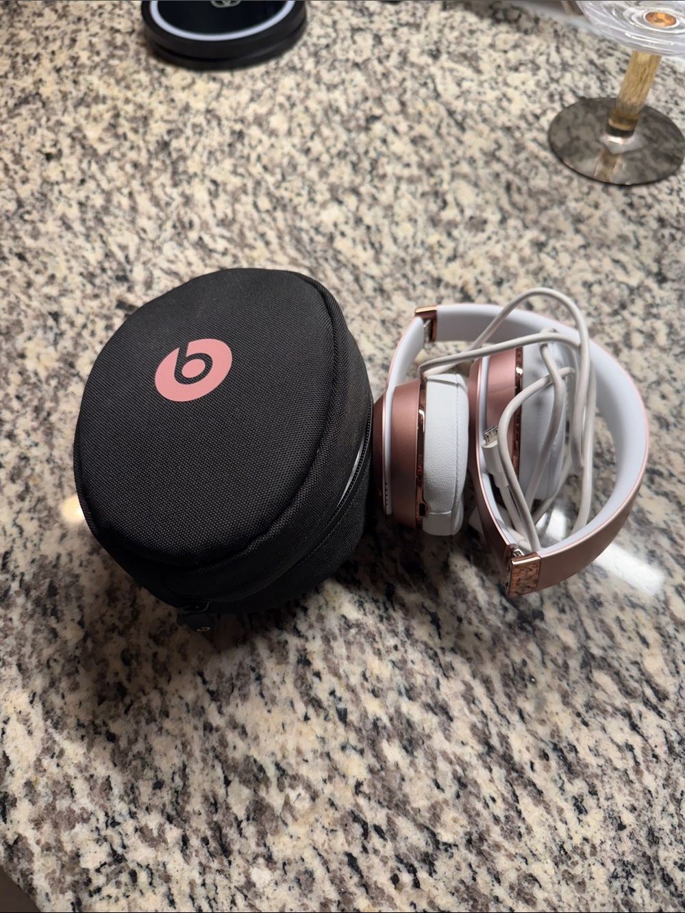 Beats On-Ear Headphones with Zip Case - Rose Gold & White